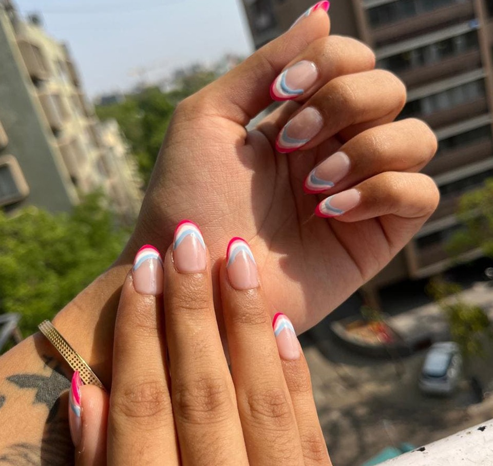 Temporary Nail Extension Near Ellis Bridge